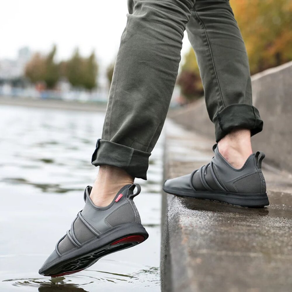 SKYE Unisex Rbutus EL Water Resistant Sneakers